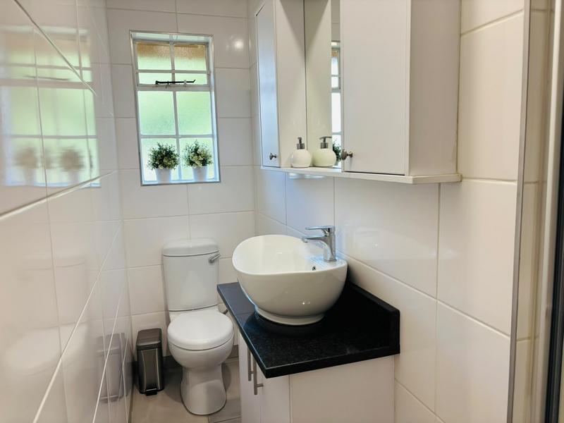 3 Bedroom Property for Sale in Langenhovenpark Free State